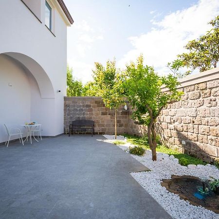 Relais Kaora Guesthouse Сант'Агнело Екстериор снимка