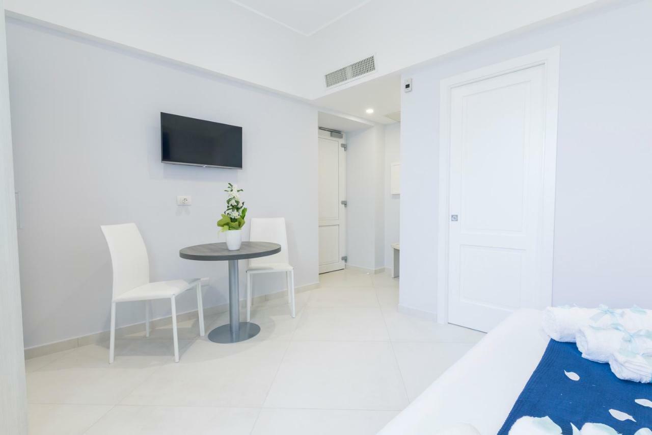 Relais Kaora Guesthouse Сант'Агнело Екстериор снимка